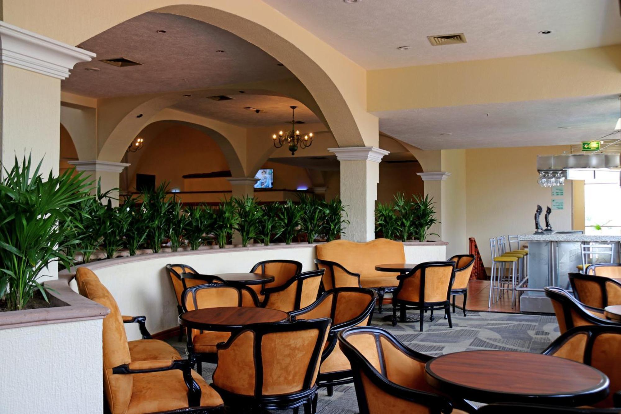 Holiday Inn La Piedad By Ihg Exterior foto